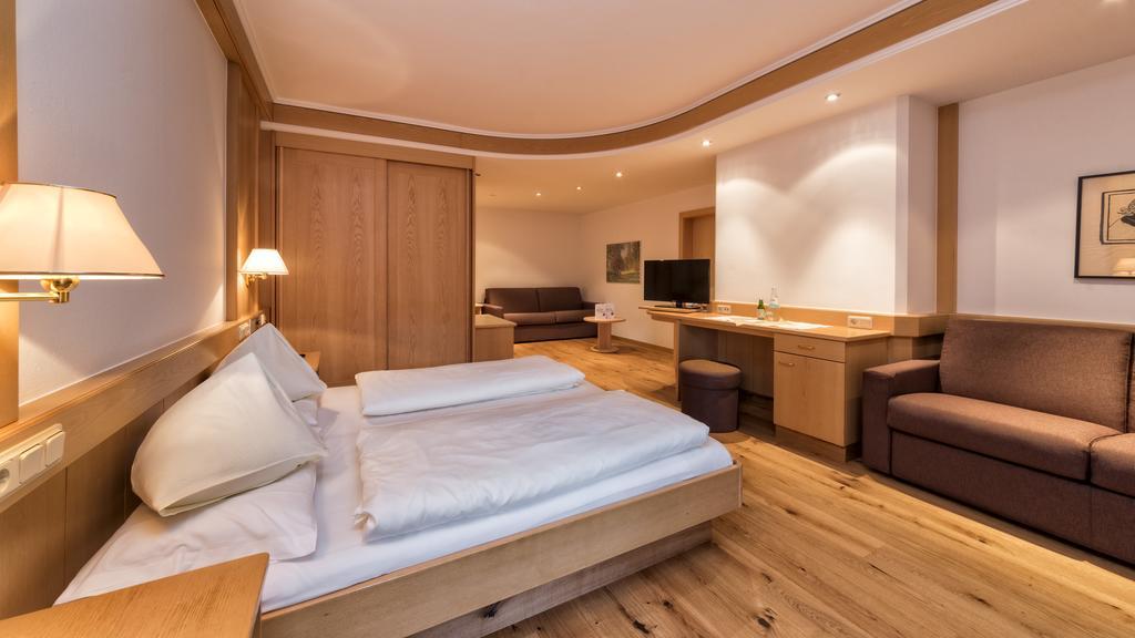 Hotel Post - Olangcard Included Екстер'єр фото